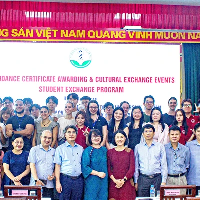 LỄ TRAO CHỨNG NHẬN VÀ CHƯƠNG TRÌNH GIAO LƯU VĂN HÓA THUỘC CHƯƠNG TRÌNH TRAO ĐỔI SINH VIÊN NĂM 2025